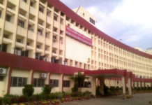 നിർത്തിൽ ഒഴിവുകൾ