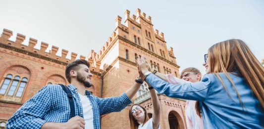 Top 10 best private universities in India