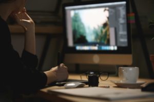 What is GRphic Designing? How to become a Graphic Designer? A complete Guide about Graphic designing and how to become explained